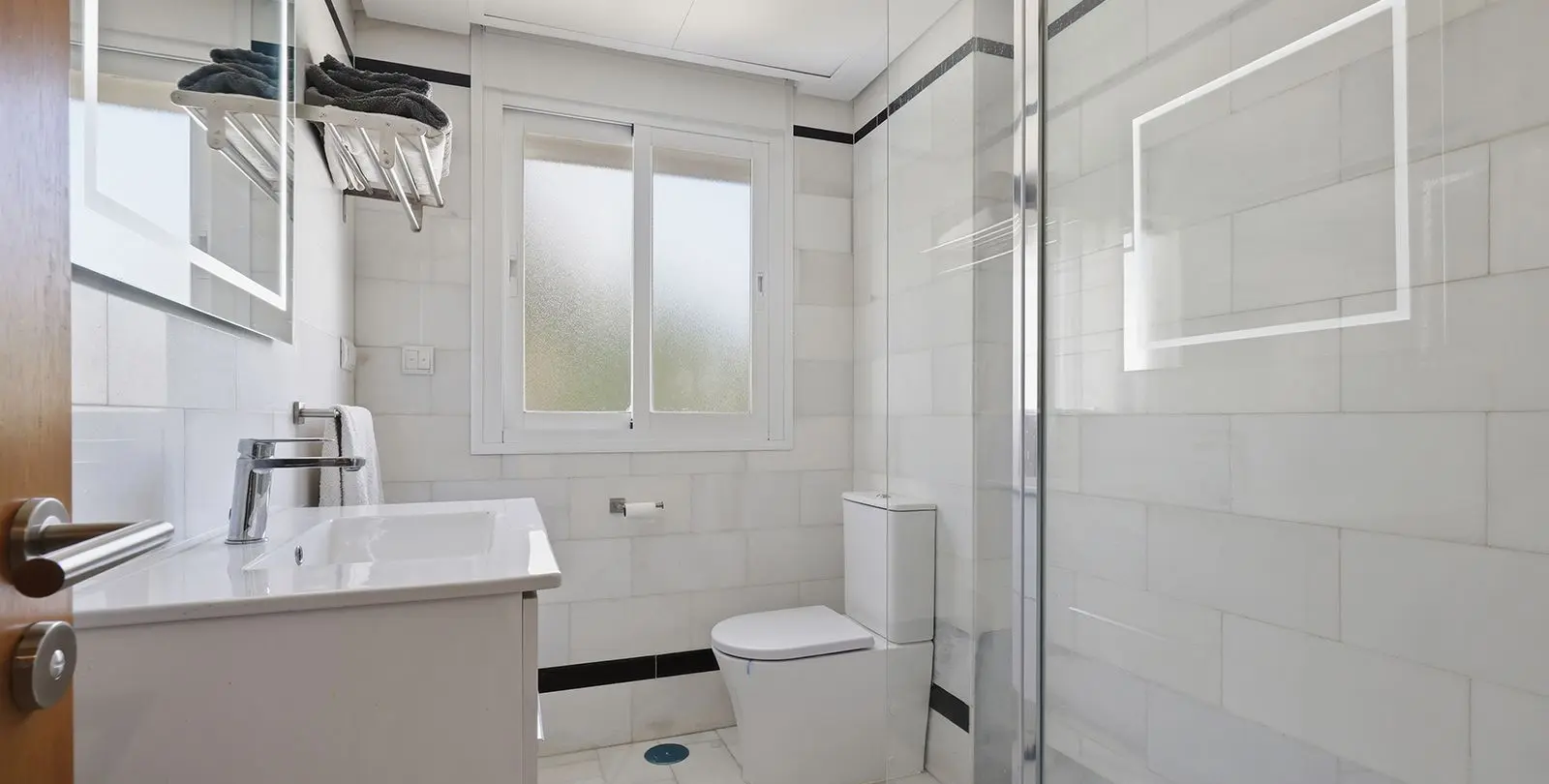 Sale of detached villa in Estepona 55