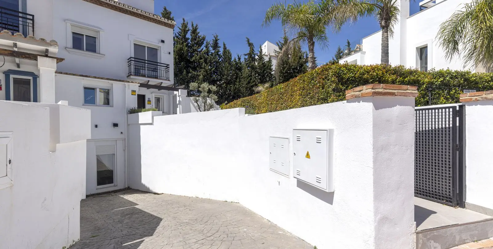 Sale of detached villa in Estepona 70