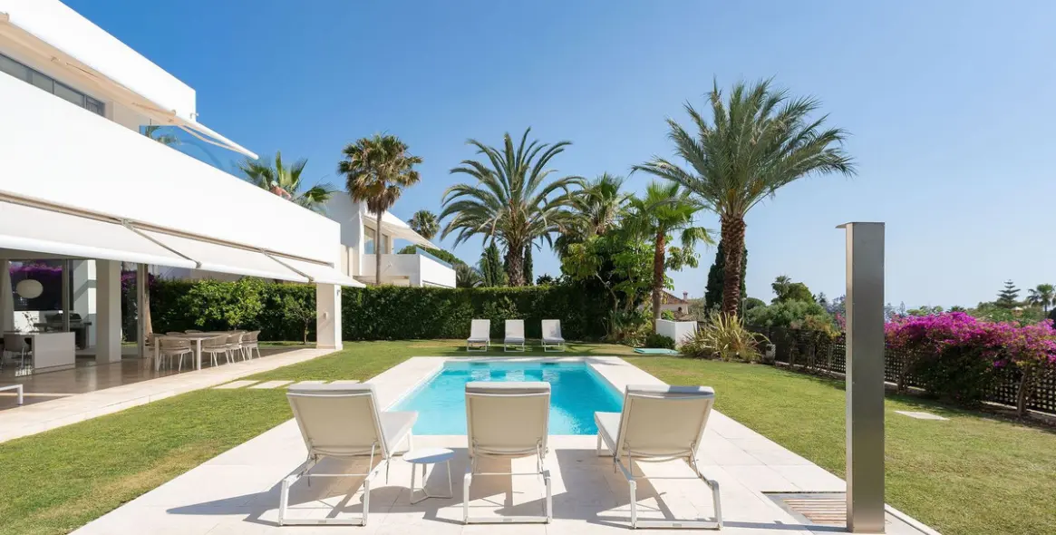 Venta de villa independiente en Río Real 6