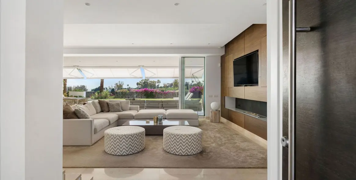 Venta de villa independiente en Río Real 7