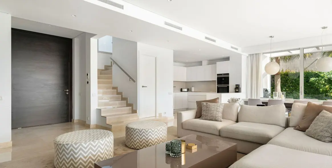 Venta de villa independiente en Río Real 20