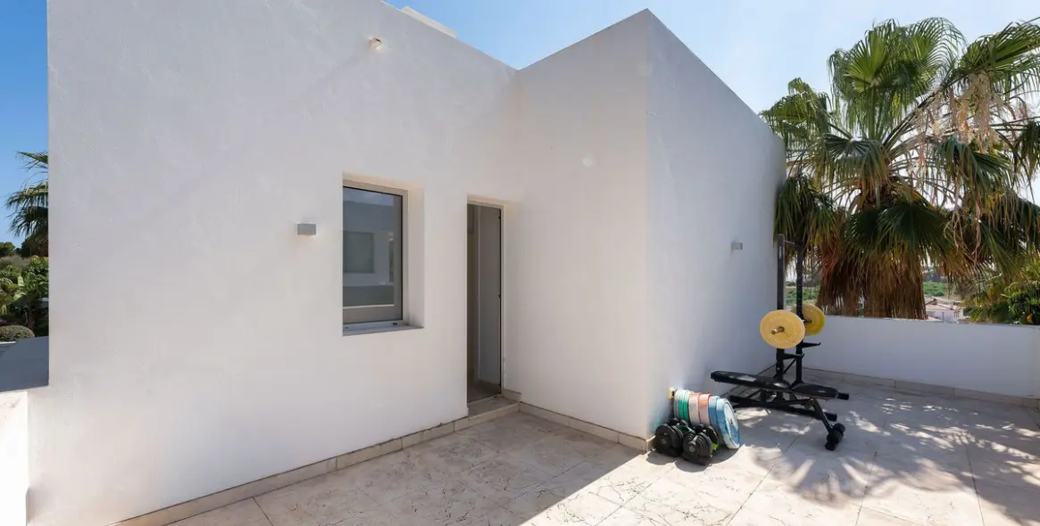 Venta de villa independiente en Río Real 33