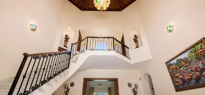 Venta de villa independiente en El Paraiso 2