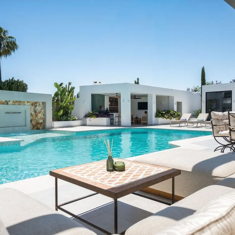 Venta de villa independiente en Bel Air