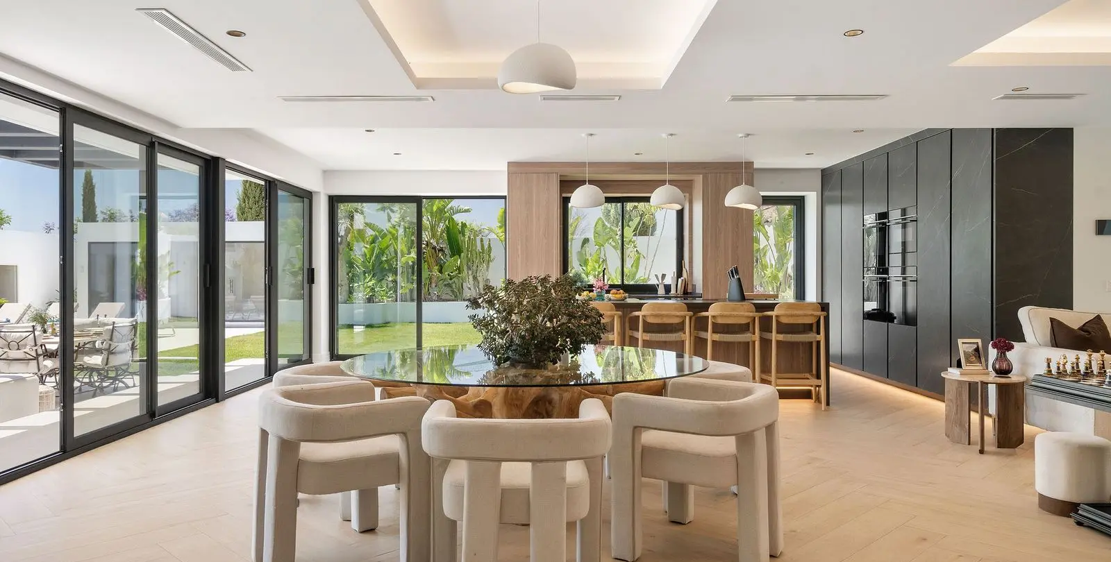 Venta de villa independiente en Bel Air 7