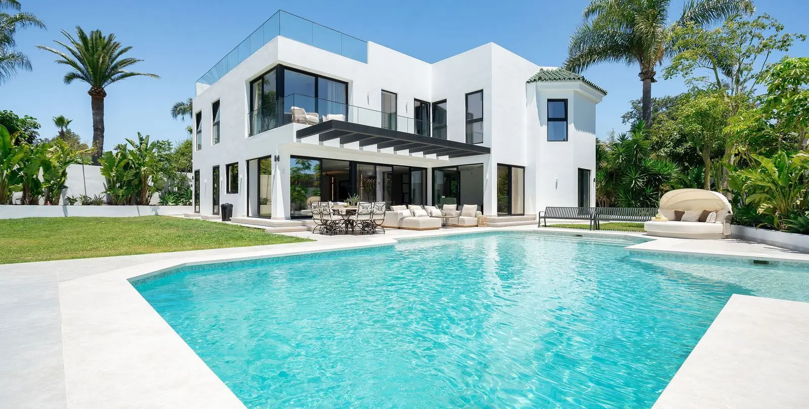 Venta de villa independiente en Bel Air 9