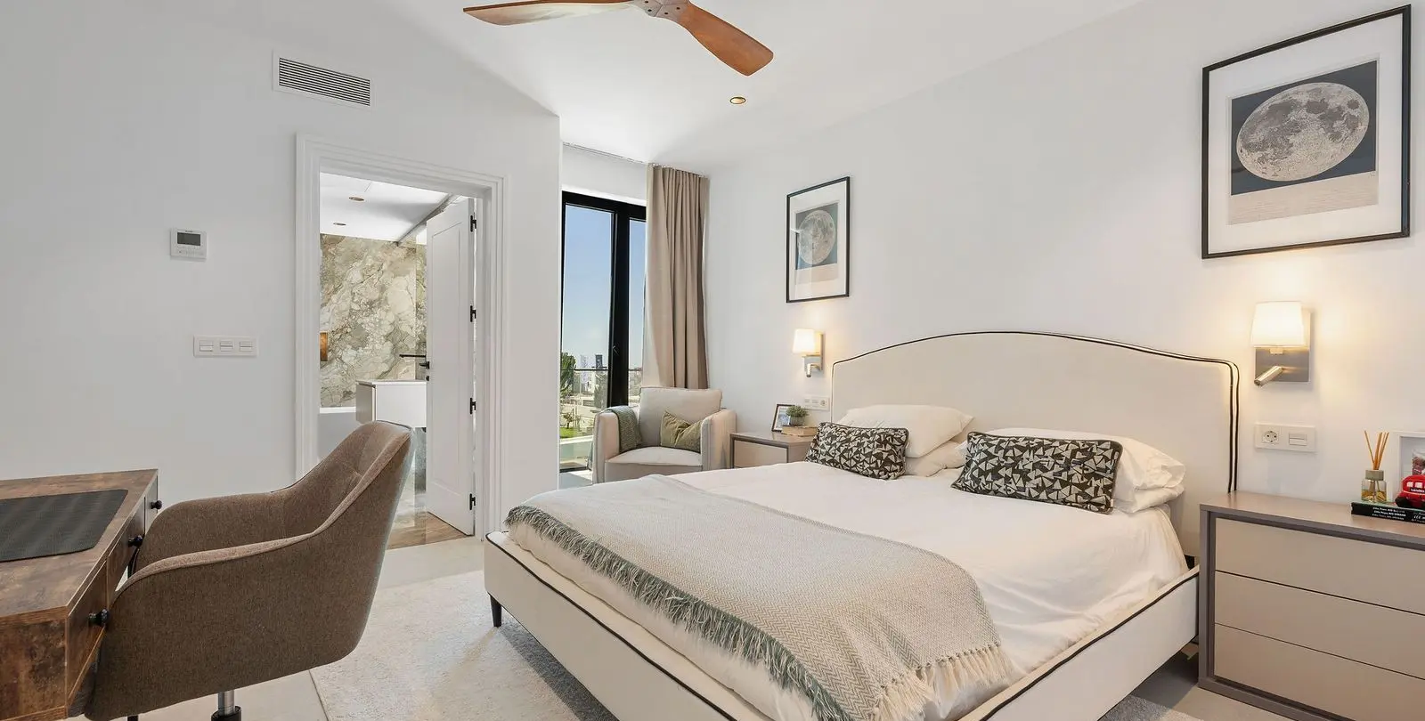 Venta de villa independiente en Bel Air 16