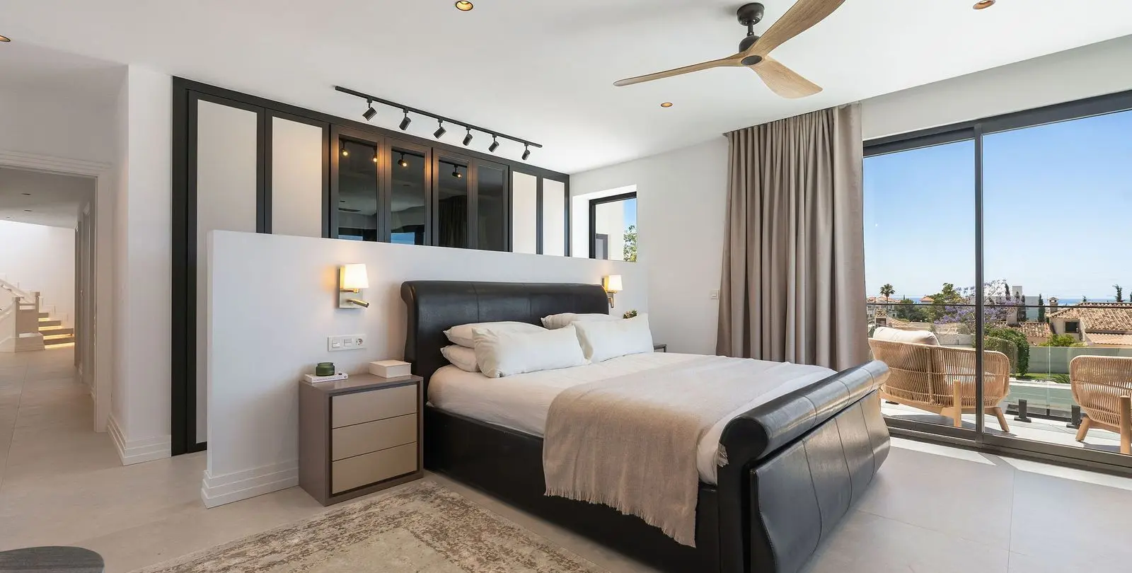 Venta de villa independiente en Bel Air 22