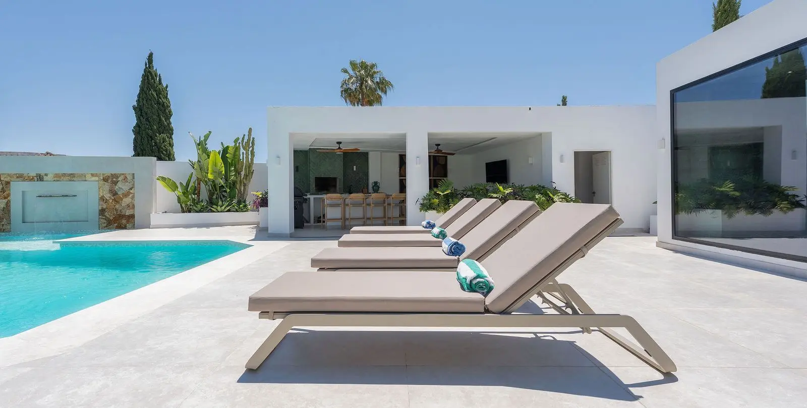 Venta de villa independiente en Bel Air 36