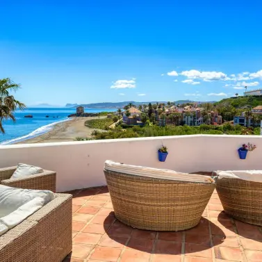Short-term rent of penthouse in Casares
