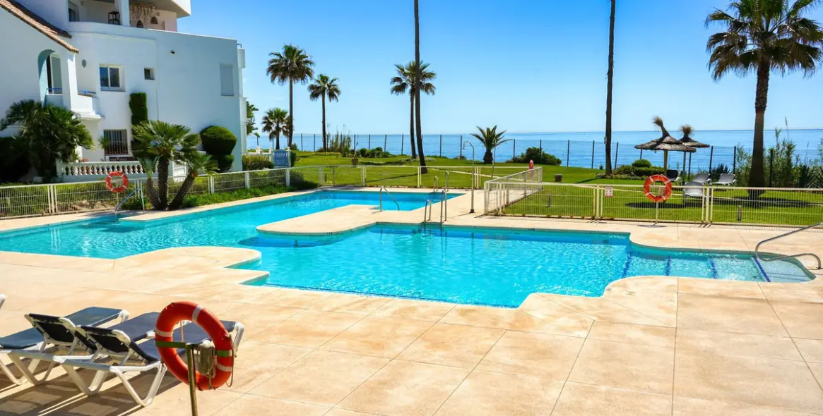Short-term rent of penthouse in Casares 14