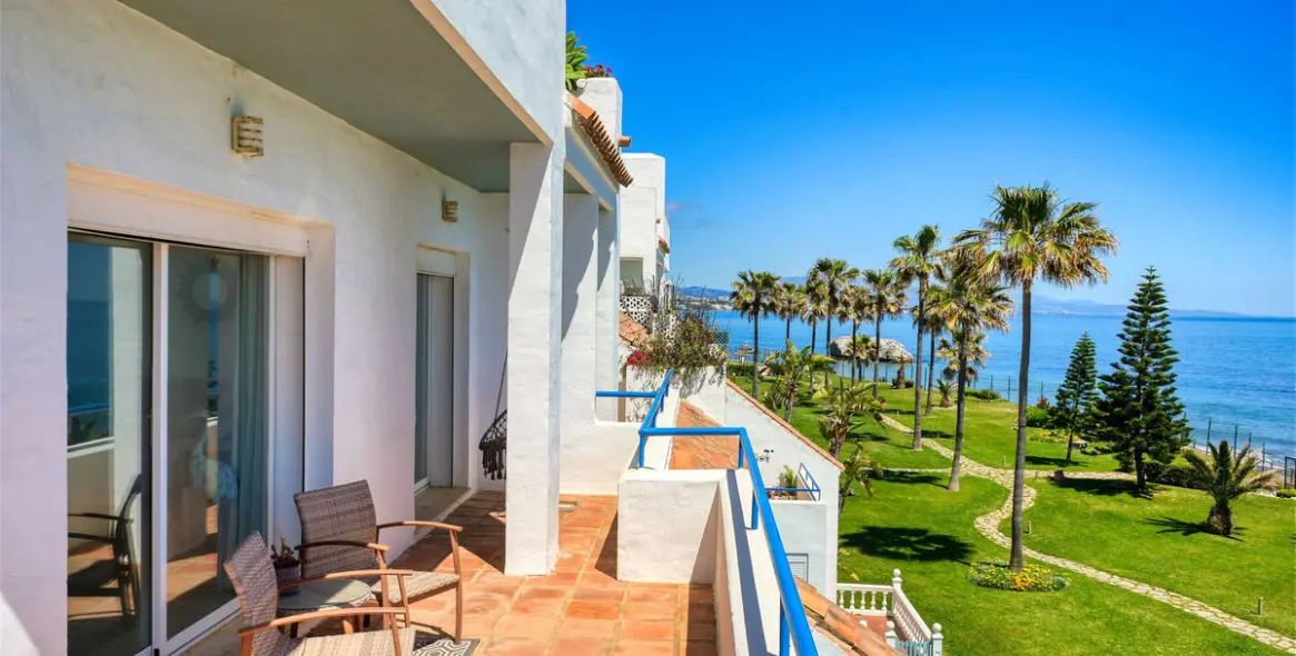 Short-term rent of penthouse in Casares 17