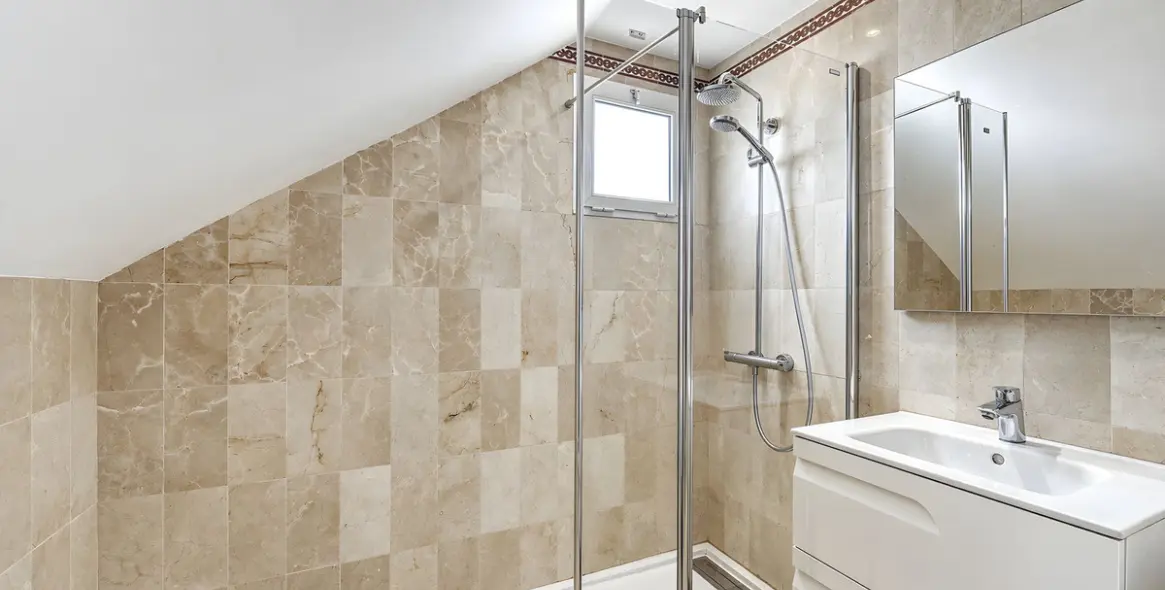 Short-term rent of penthouse in Casares 30