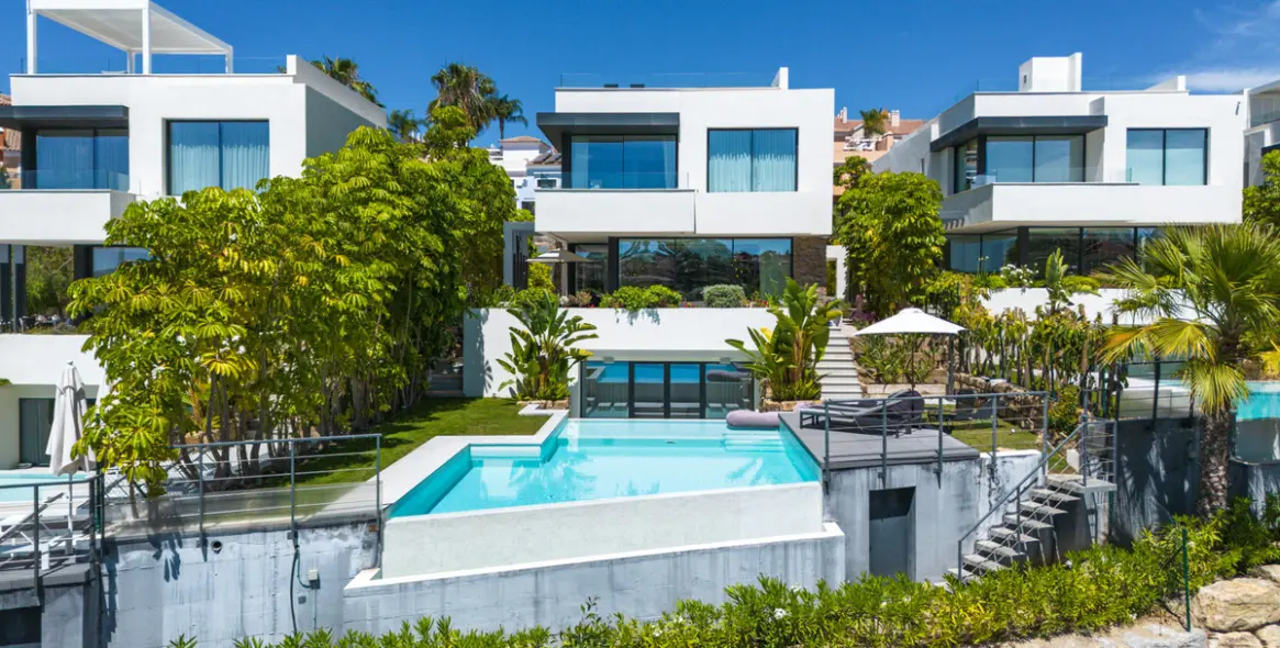 Краткосрочная аренда  отдельно стоящей виллы в Estepona 1
