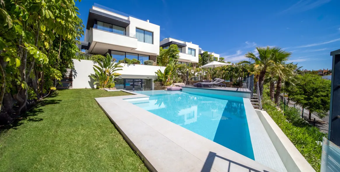 Краткосрочная аренда  отдельно стоящей виллы в Estepona 24