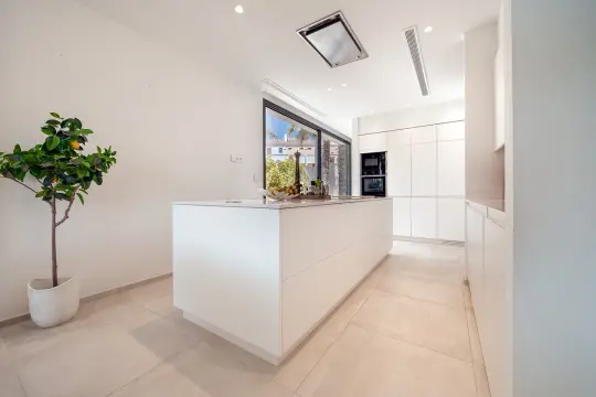 Image 11 thumb