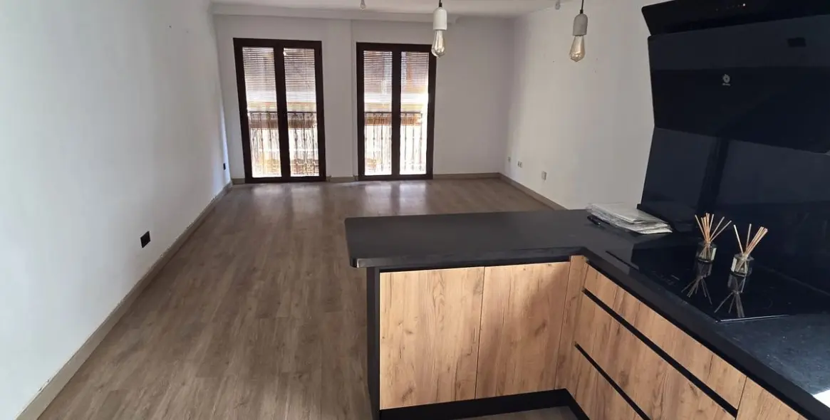 Alquiler a largo plazo de apartamento en planta media en Marbella 3