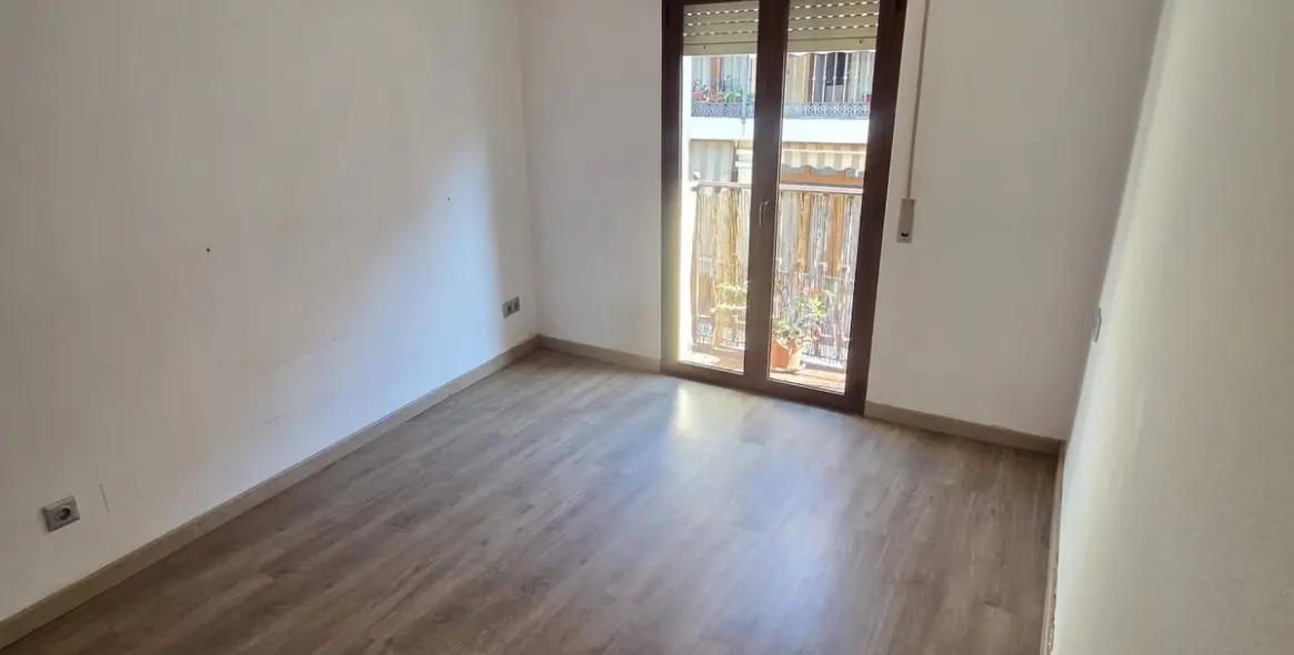 Alquiler a largo plazo de apartamento en planta media en Marbella 4