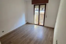 Image 4 thumb