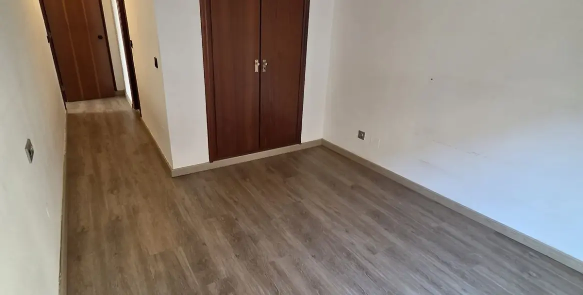 Alquiler a largo plazo de apartamento en planta media en Marbella 5