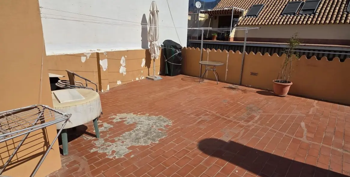 Alquiler a largo plazo de apartamento en planta media en Marbella 25