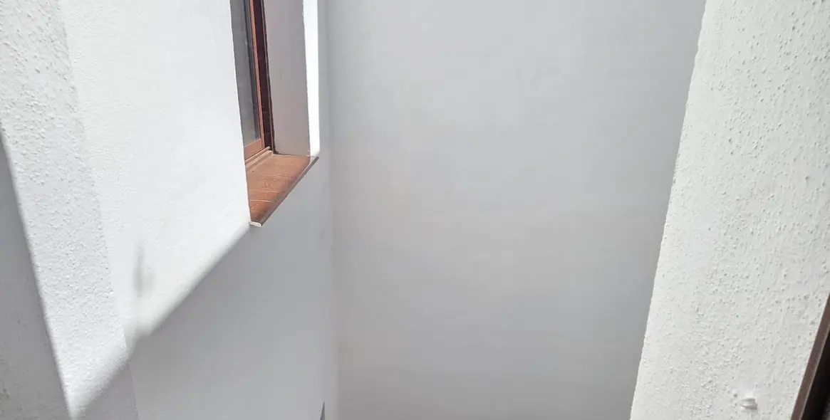Alquiler a largo plazo de apartamento en planta media en Marbella 30