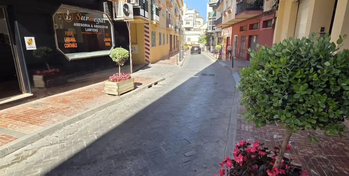 Alquiler a largo plazo de apartamento en planta media en Marbella 33