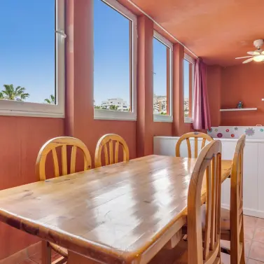 Venta de apartamento en planta media en Benalmadena Costa