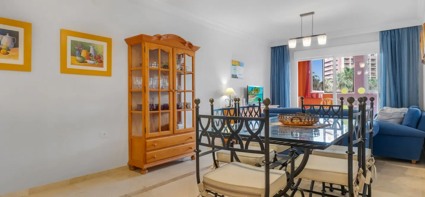 Venta de apartamento en planta media en Benalmadena Costa 2