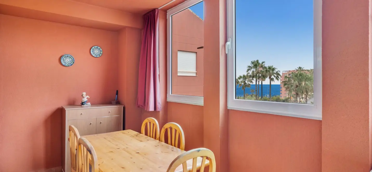 Venta de apartamento en planta media en Benalmadena Costa 4