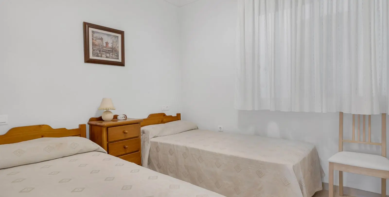 Sale of middle floor apartment in Benalmadena Costa 16