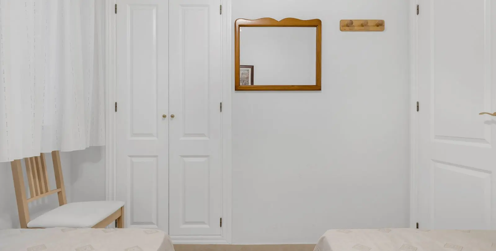 Sale of middle floor apartment in Benalmadena Costa 17
