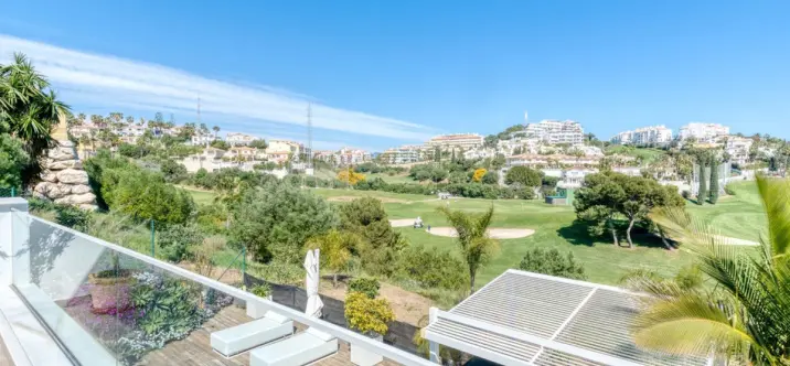 Venta de casa pareada en Riviera del Sol 2