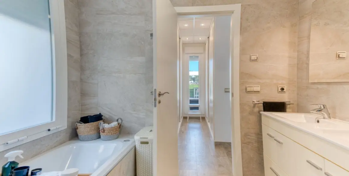 Venta de casa pareada en Riviera del Sol 21