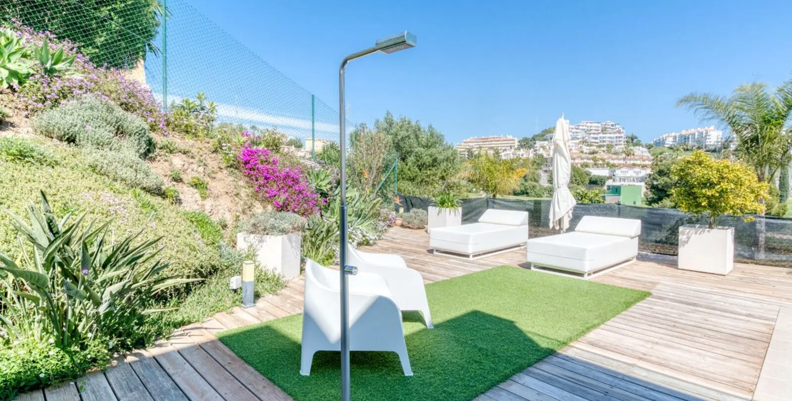 Продажа дома на две семьи в Riviera del Sol 4