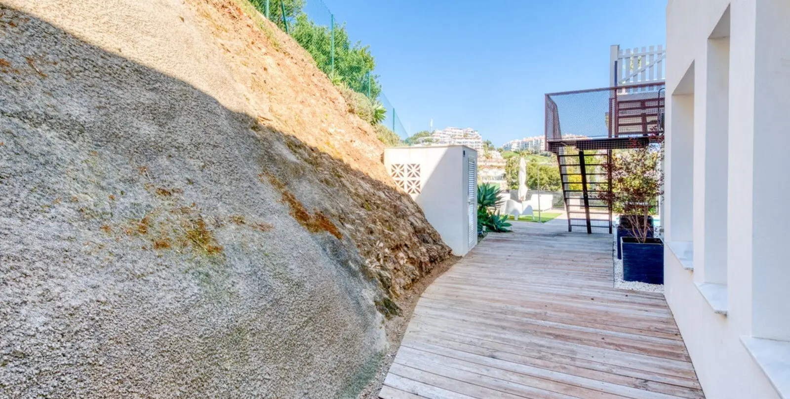 Продажа дома на две семьи в Riviera del Sol 26
