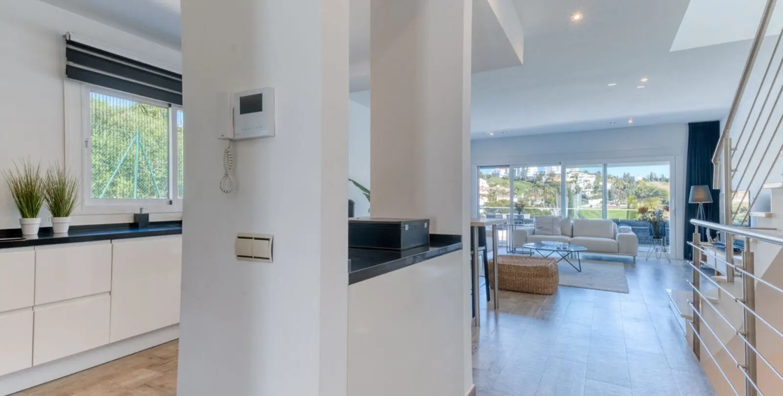 Продажа дома на две семьи в Riviera del Sol 28