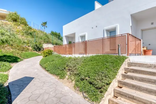 Image 40 thumb