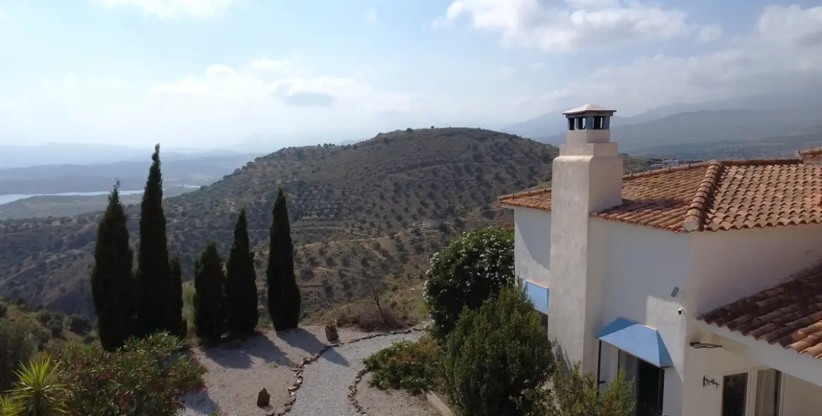 Venta de villa independiente en Canillas de Aceituno 1