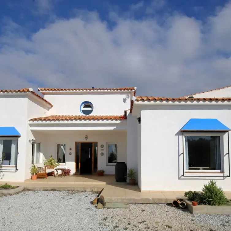 Sale of detached villa in Canillas de Aceituno