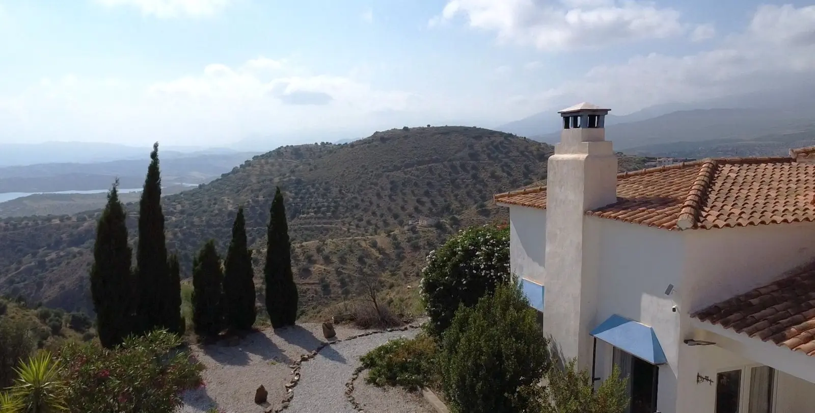 Sale of detached villa in Canillas de Aceituno 2