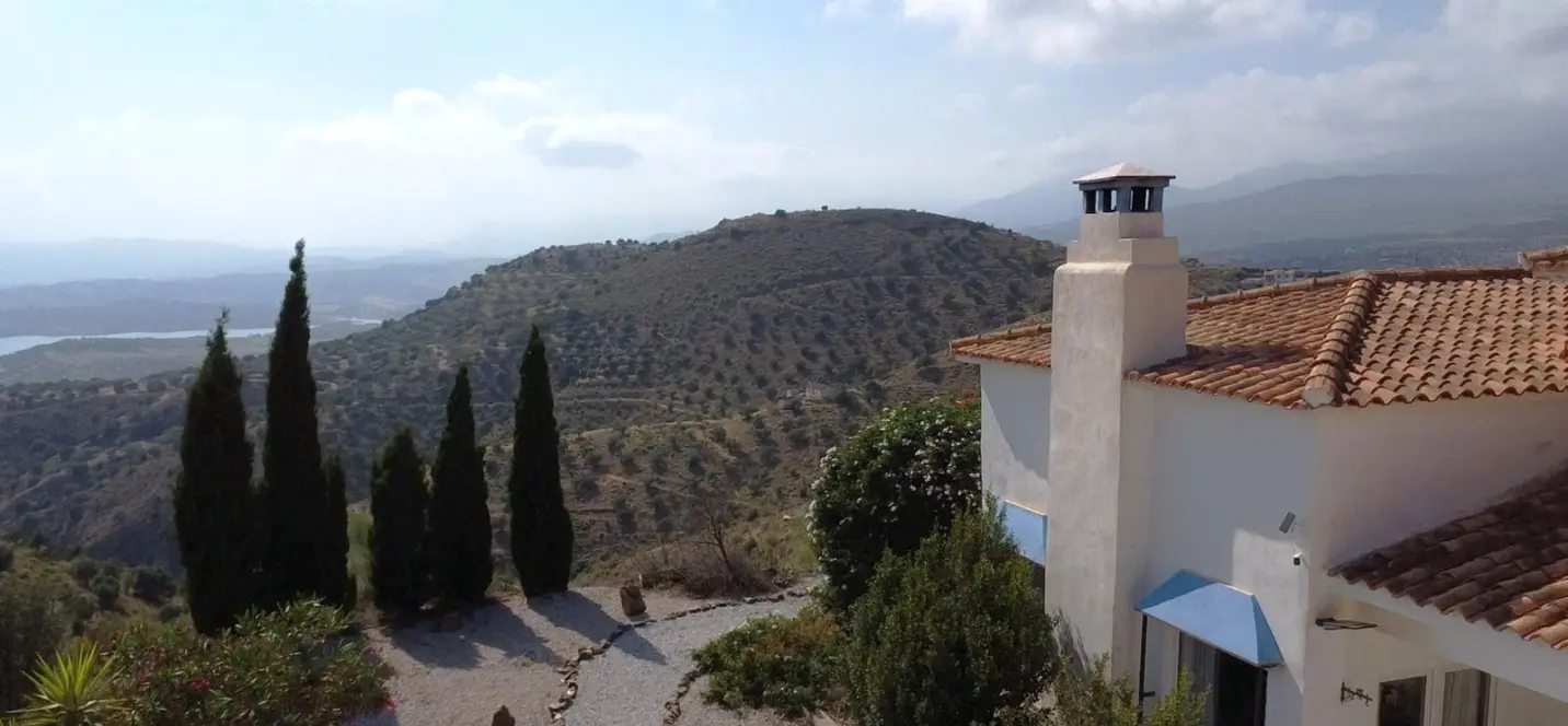 Sale of detached villa in Canillas de Aceituno 1
