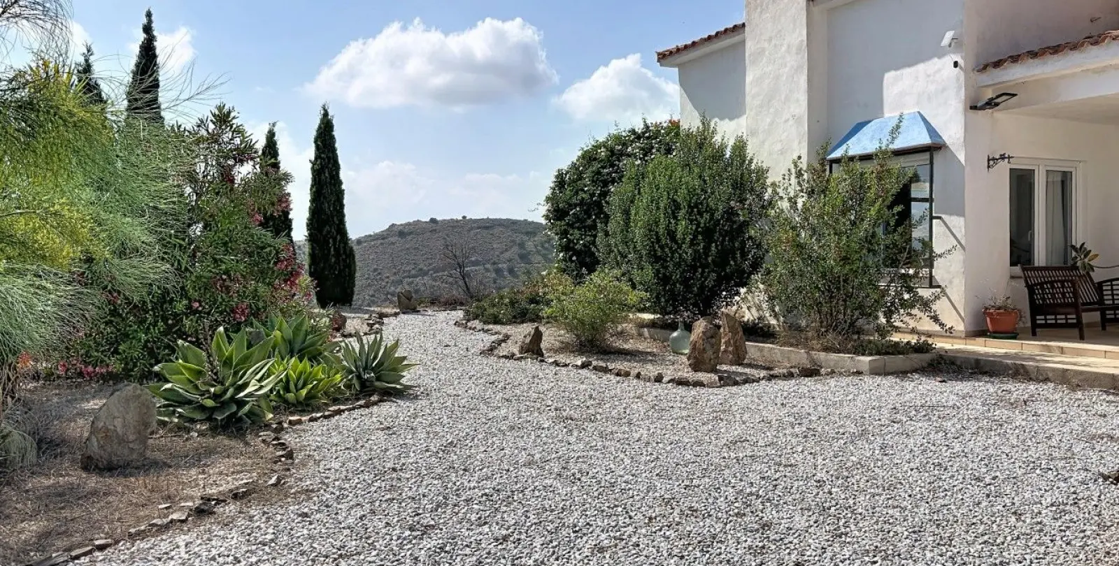 Sale of detached villa in Canillas de Aceituno 5