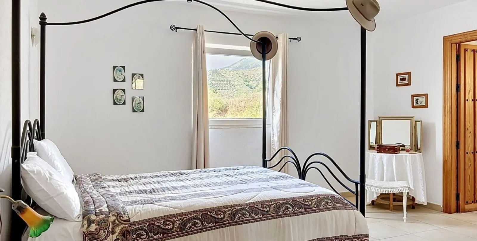 Sale of detached villa in Canillas de Aceituno 16
