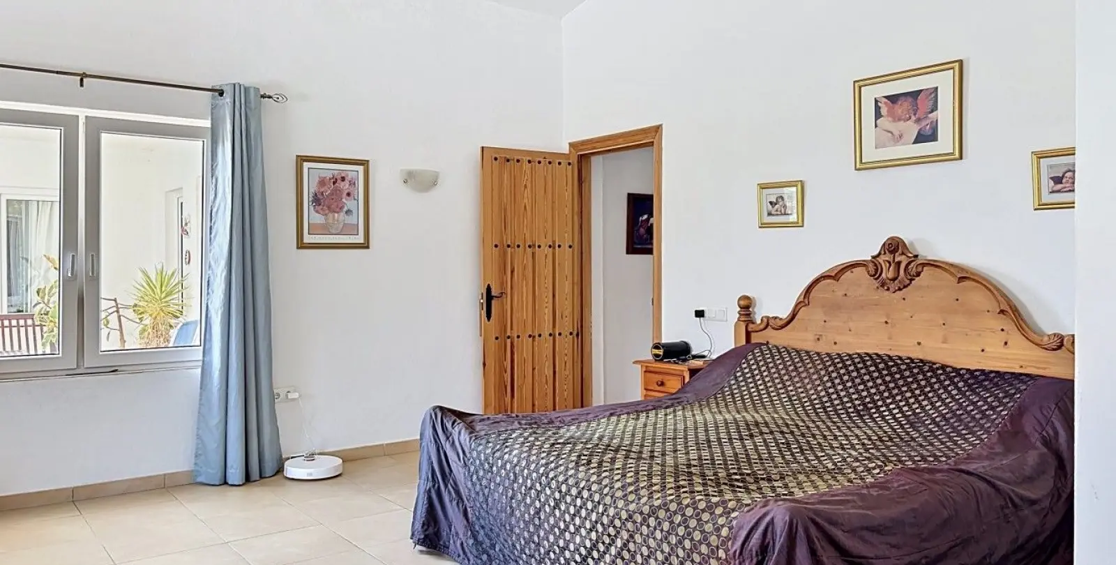 Sale of detached villa in Canillas de Aceituno 23