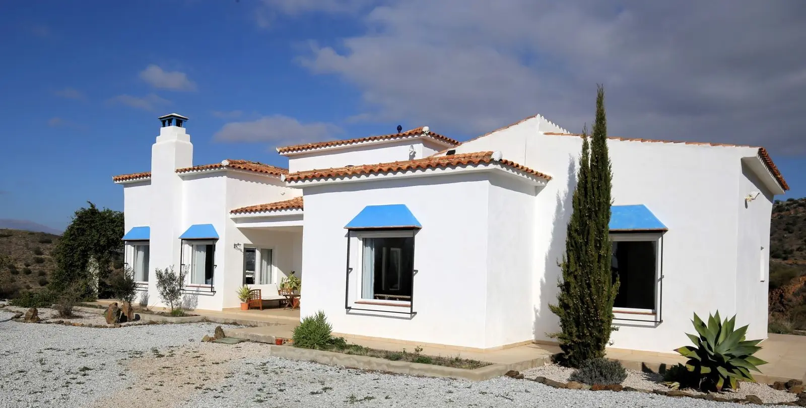 Sale of detached villa in Canillas de Aceituno 43