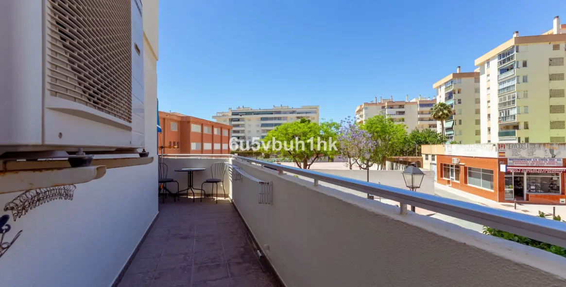 Venta de apartamento en planta baja en Fuengirola 28