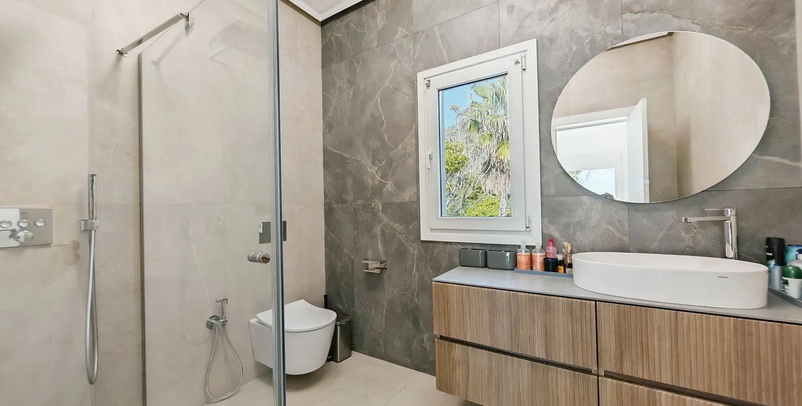Sale of detached villa in Benalmadena 17
