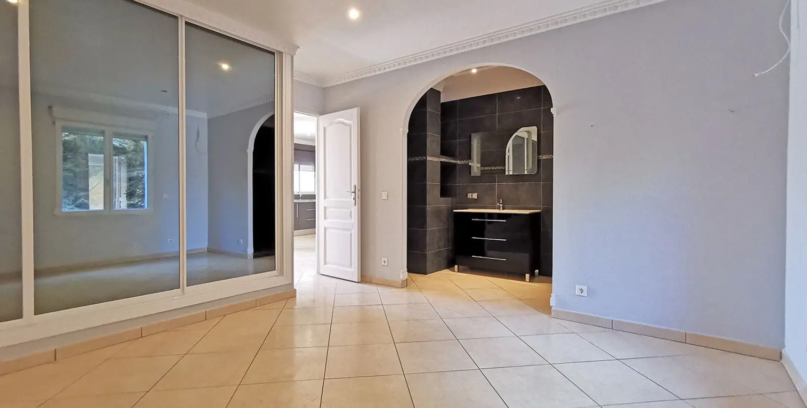 Sale of detached villa in Benalmadena 27
