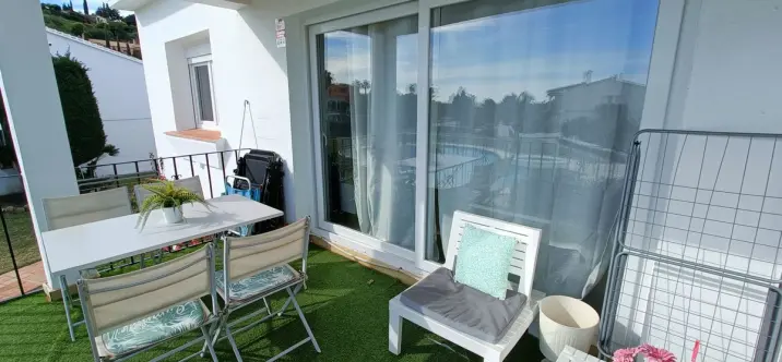 Short-term rent of penthouse in El Paraiso 1